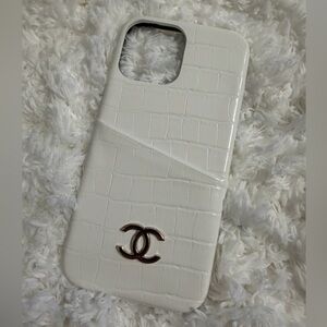 Chanel card case - BRAND NEW NEVER USED
(iPhone 15 pro max)